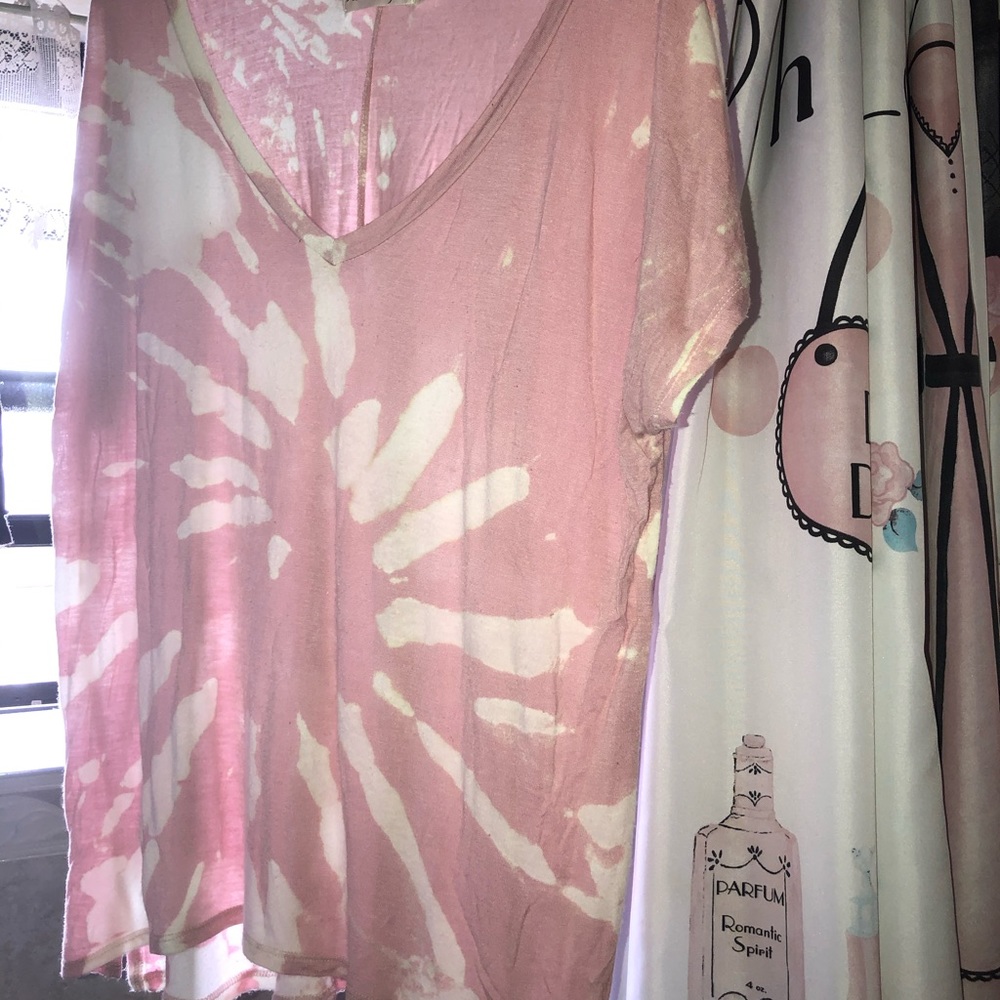 BLEACHED v-neck t